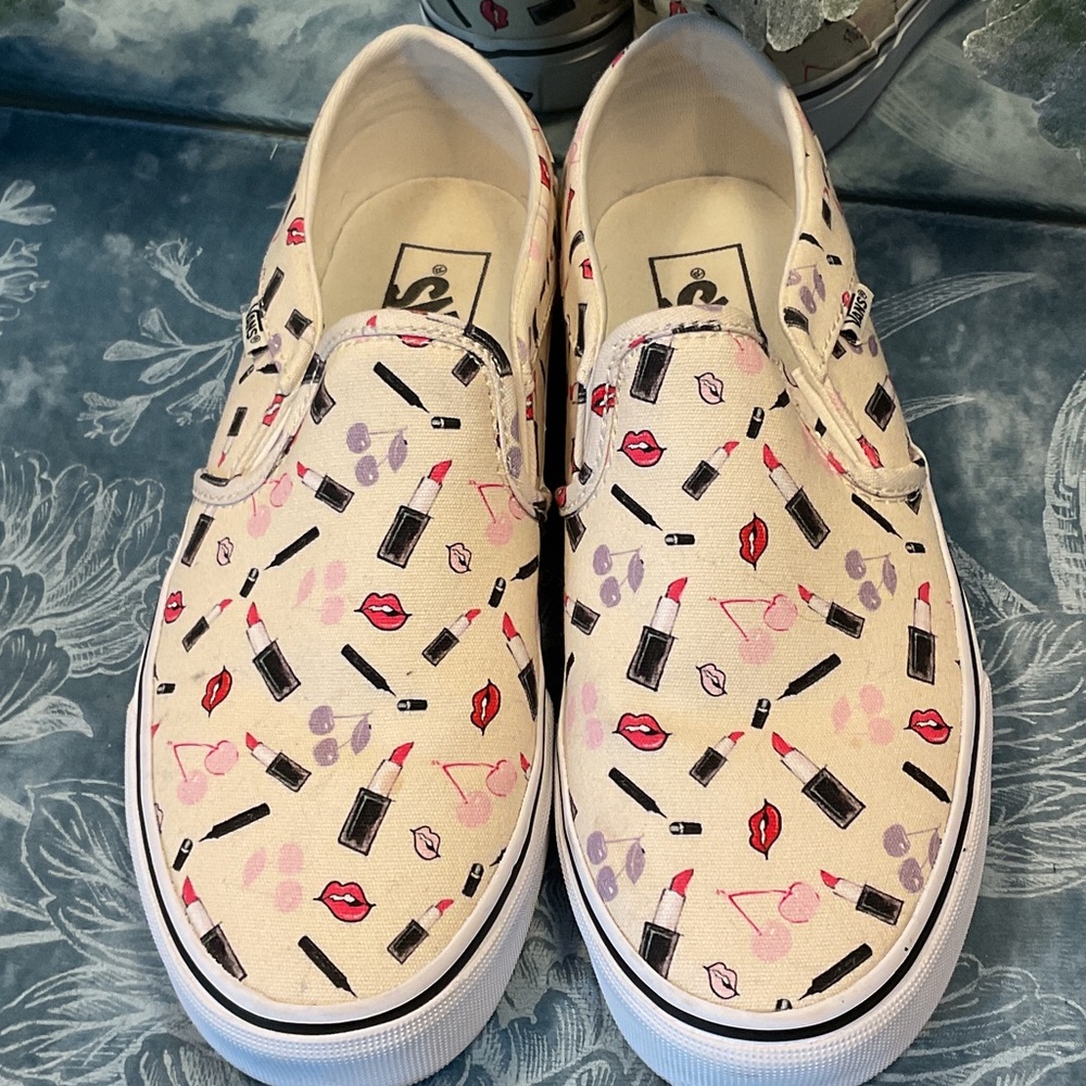 Vans Cream Makeup Print Slip on Sneakers - Picture 2 of 7